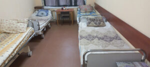Anbei ein Foto der ersten bereitgestellten Krankenhausräume mit unseren gelieferten Betten in Izjum Anbei ein Foto der ersten bereitgestellten Krankenhausräume mit unseren gelieferten Betten in Izjum